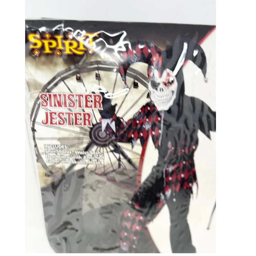 Spirit Halloween Sinister Jester Costume Black Red Evil Clown Mask Youth XL 14‎
